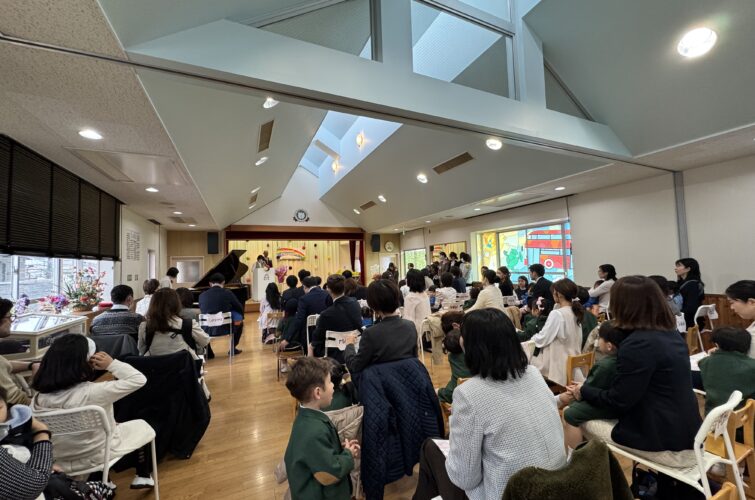 入園式　生徒と保護者